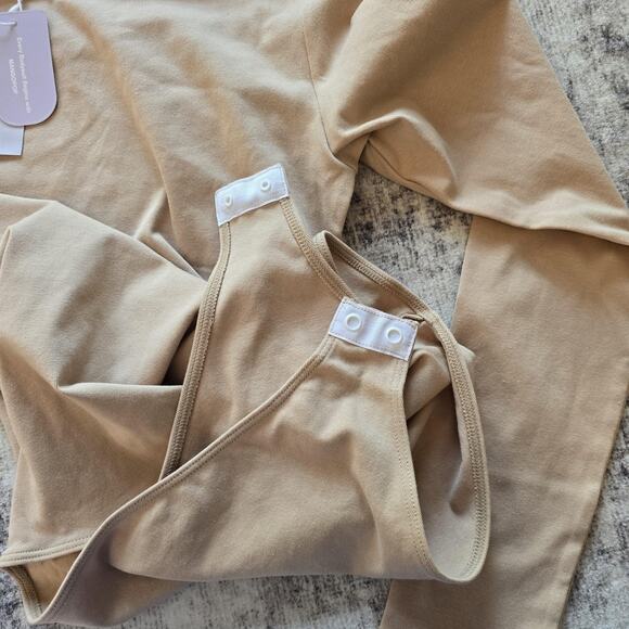 MANGOPOP Bodysuit Womens Medium Beige Long Sleeve Crew Neck Snap Closure Stretch - Picture 6 of 9